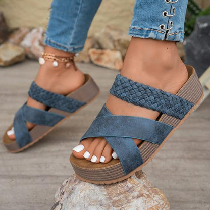 👡 -50 % NYT! 🔥 Naisten ristikkäin kudotut kiilakorolliset sandaalit – mukavat, tyylikkäät ja täydelliset kesäpäiviin ☀️