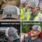 🧢 RAJOITETUN AJAN -50% ALENNUS! ✨ "I Fix Shit" -kirjailtu lippalakki – Hengittävä verkko, aurinkosuoja, rohkea ja humoristinen lahja 🛠️