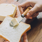 🧀 Pystymäinen voi- ja juustoveitsi 🍞