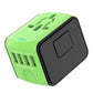 Universaali matkapistokeadapteri, jossa on 4 USB-porttia